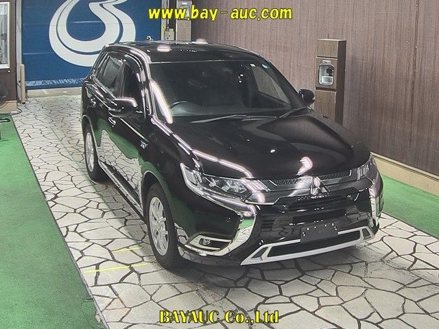 50040 MITSUBISHI OUTLANDER PHEV GG3W 2018 г. (BAYAUC)